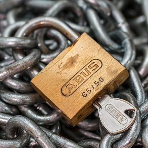 Simpler and safer artifact signing on CI server with Gradle