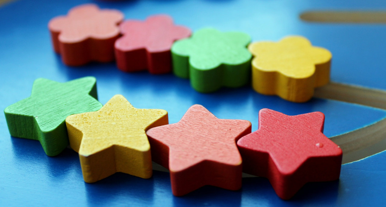 Color small blocks with different shapes